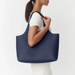 Cuyana System Tote 16-inch Navy / Storm